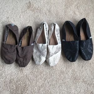 Women’s Toms lot